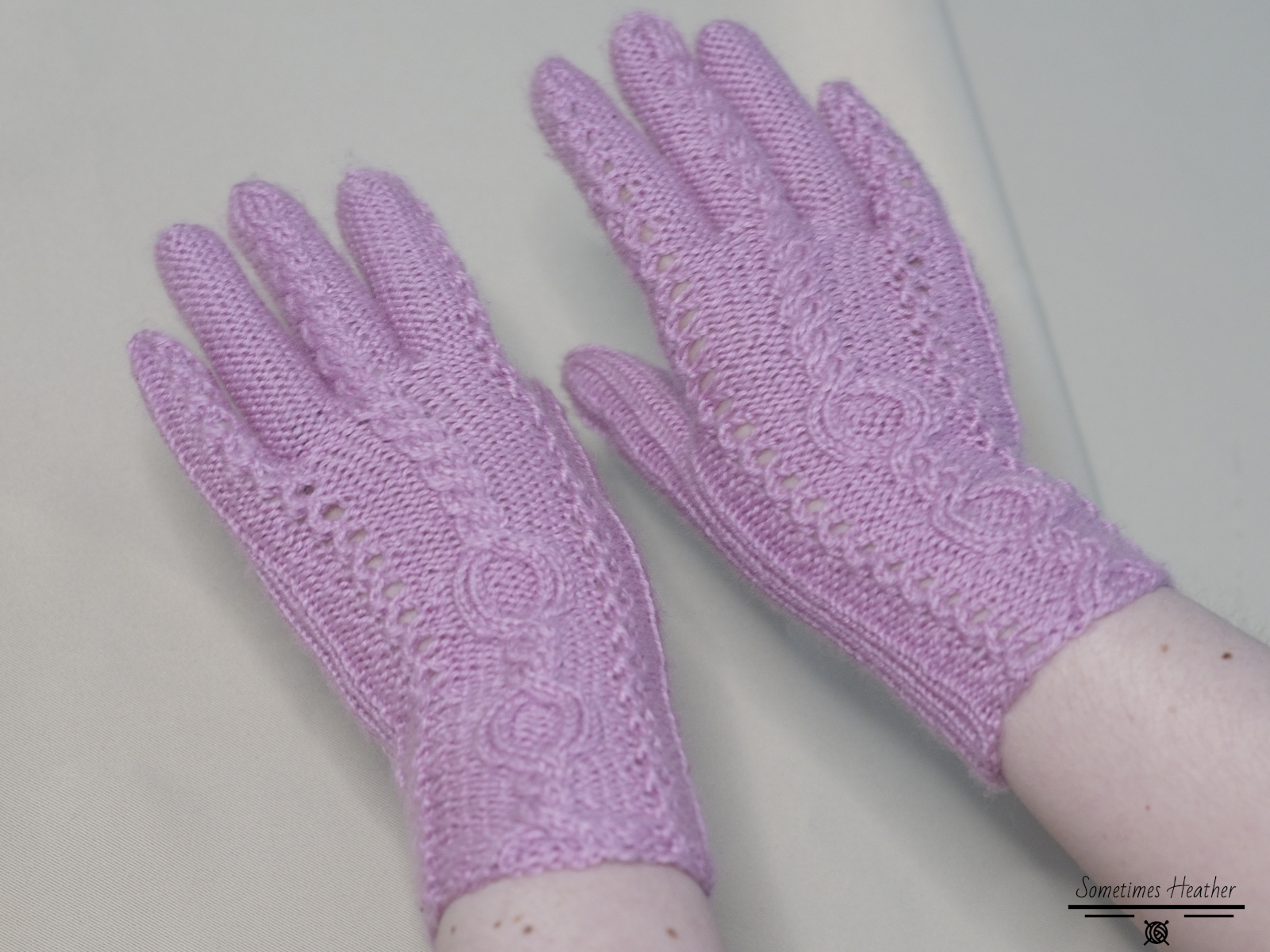 Lovelace Gloves - Image 4